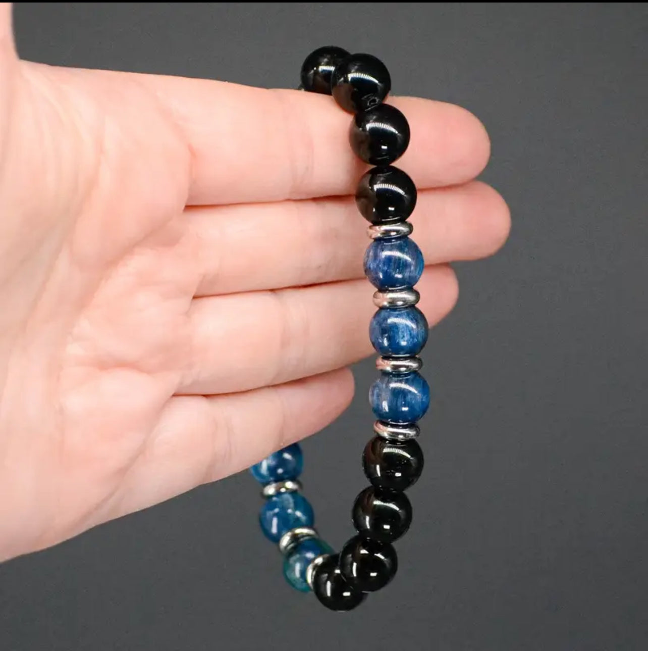 Chic Black & Blue Braclet