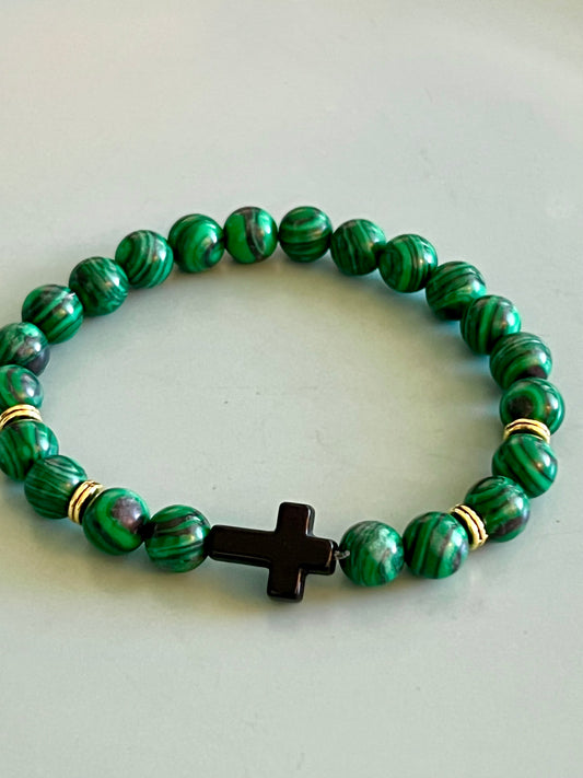Chic Green and Black Cross Elastic Bead Bracelet. Natural Stone, Boho style